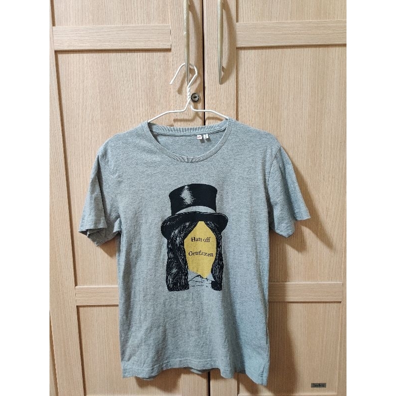 เสื้อยืด Uniqlo UT PAINKILLER Size (S) มือสอง