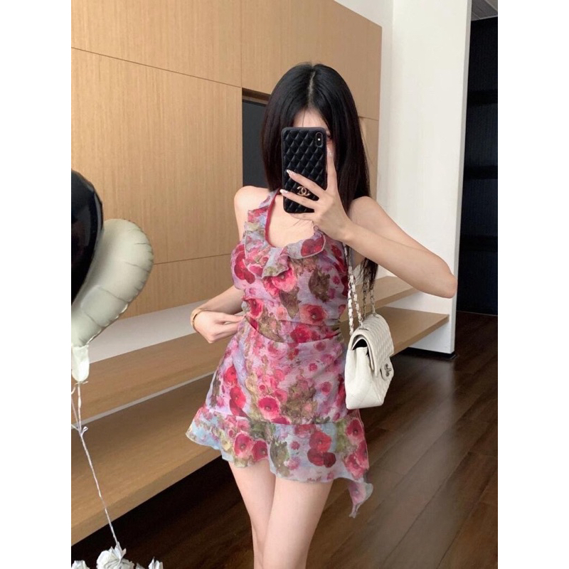 พร้อมส่ง มินิเดรสสั้นลายดอกเซ็กซี่เบาๆ
