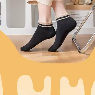 พร้อมส่ง ถุงเท้าแฟชั่น ถุงเท้าผู้หญิงลายขอบ ข้อสั้น