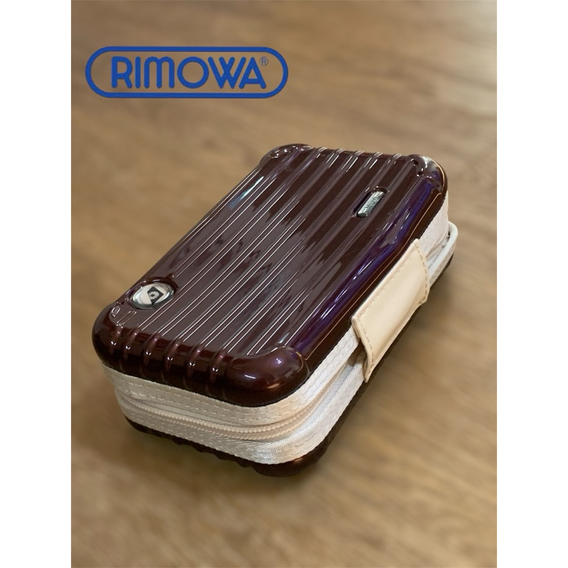 RIMOVA x EVA air amenity kit bag สีสวย สภาพดี มีเฉพาะตัวกระเป๋า