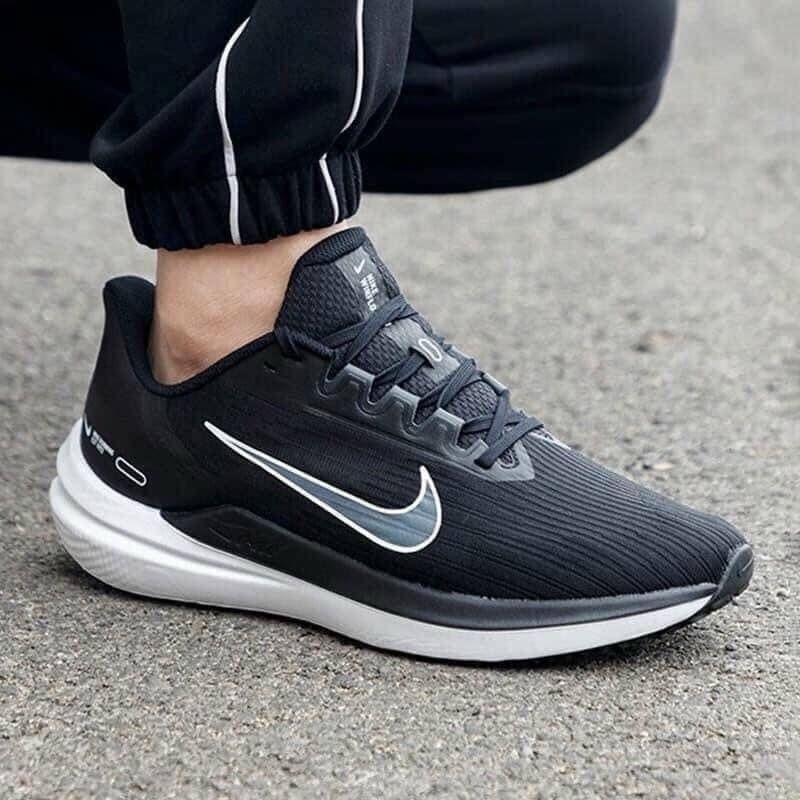 sz13us NIKE AIR WINFLO 9 SIZE13US 31CM