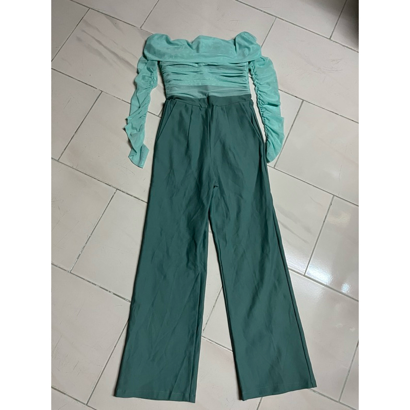 ชุดจั๊ม ผ้า top shop size sm สีมิ้นสวยมาก