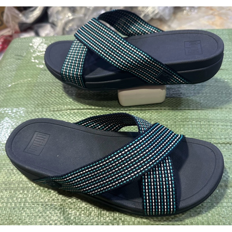 รองเท้าเเตะ fitflop สลิงรุ่นใหม่ สวย ใส่ได้ทั้ง หญิงและชายไซร้ 36----44
