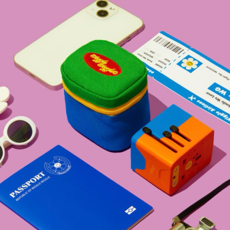 ❣️พร้อมส่ง❣️  [Wiggle Wiggle] Color Block Adaptor Multi Tap + Pouch : อะแดปเตอร์พกพา สุดน่ารัก