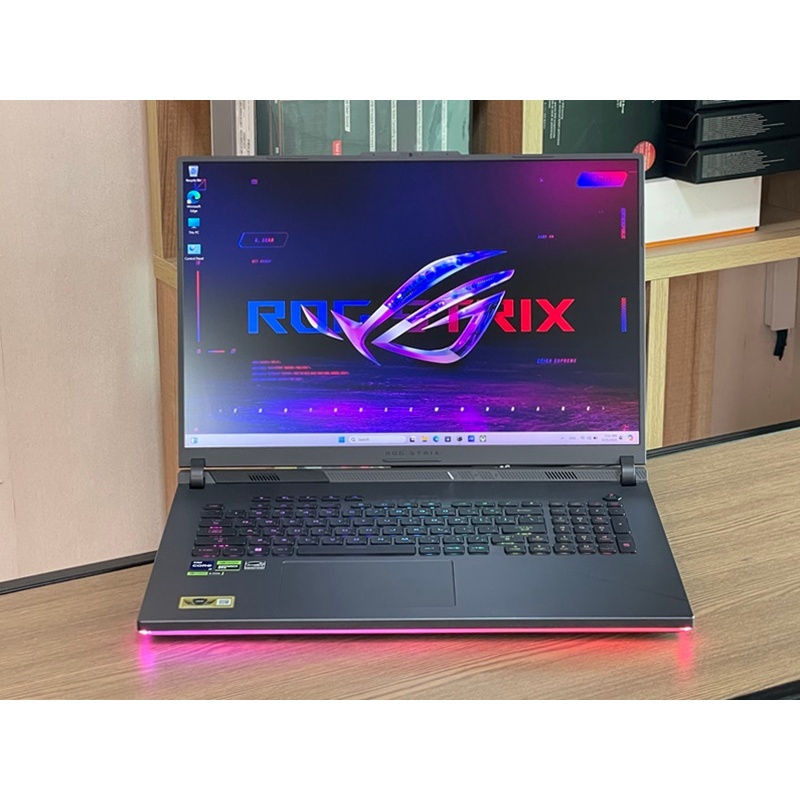 Asus ROG Strix G18 G814JV-N6037W i9-13980HX SSD1TB RAM32GB RTX 4060 (8GB GDDR6)จอ 2 K สินค้ามือสอง