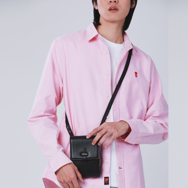 กระเป๋า John Henry ของแท้100% จากShop ป้าย 1,490 ลดไป 1,000 เหลือ 490 มีโค้ดลดเพิ่มเหลือ 3xx
