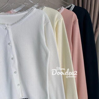 ♦️DOODEE2♦️เสื้อแขนยาวแต่งลูกไม้ กระดุมมุก(แกะได้) ผ้าฉลุลูกไม้