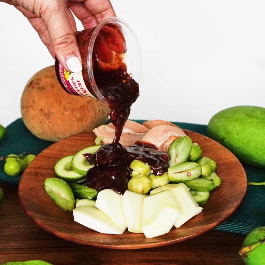 กะปิหวานผสมน้ำปลาร้าเคี่ยวต้มสุก ซี๊ดเด้อ จิ้มมะม่วง Sweet Shrimp Paste with Fermented Fish Zeedder