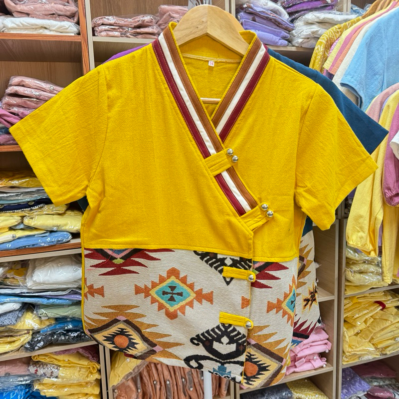 เสื้อพื้นเมืองรุ่นคอปีนผ้าฝ้ายซักนุ่ม