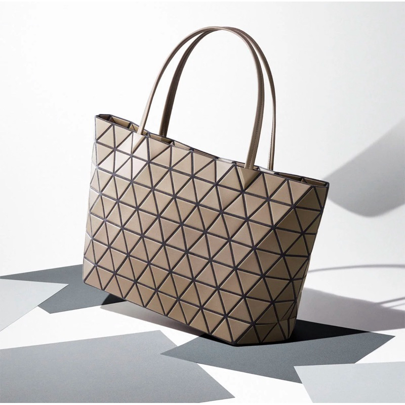 BaoBao BATEAU MATTE ของแท้จาก Shop baobao issey Miyake