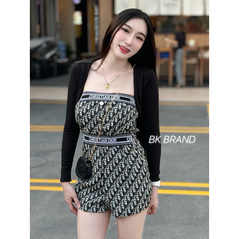 Bk Set จั๊มกางเกงขาสั้น ผ้าทอ แต่งขอบ ตรงเอวกับอก เสื้อคลุมผ้าร่องสวย + กระเป๋าใบโต ใช่งานได้จริง