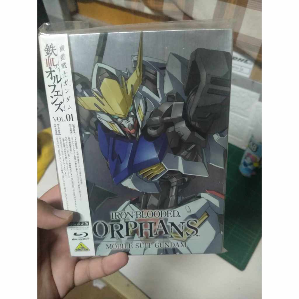 gundam iron-blooded orphans blu-ray vol.1 แผ่น ญี่ปุ่น