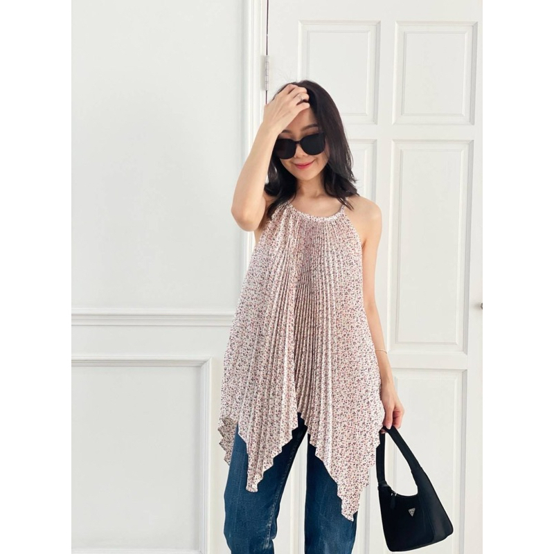 Triangle pleated top💐✨ เสื้อพลีทสายเดี่ยวคอกลม ชายเหลี่ยม มี8 สี น่ารักมาก