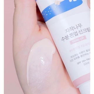ROUND LAB - Birch Juice Moisturizing Tone-Up Sunscreen (50 ml.) ราวด์แล็บ เบิร์ช จุยซ์มอยส์เจอไรซิง โทน-อัพ ซันสกรีน