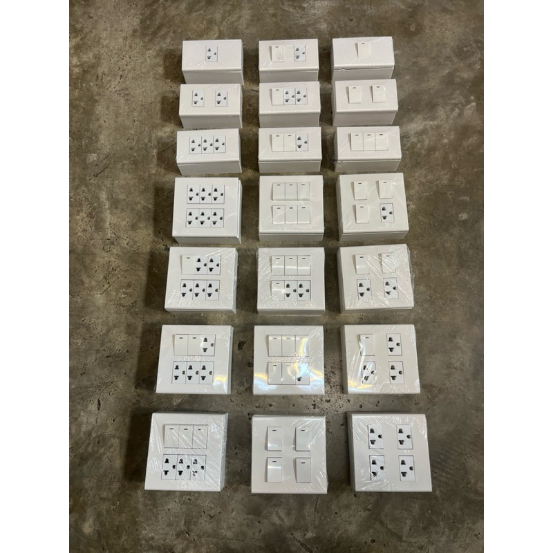 chang ชุดปลั๊กไฟช่องเดียว+สวิตซ์ไฟ มอก. บ็อกลอยสำหรับงานภายใน พร้อมใช้งาน