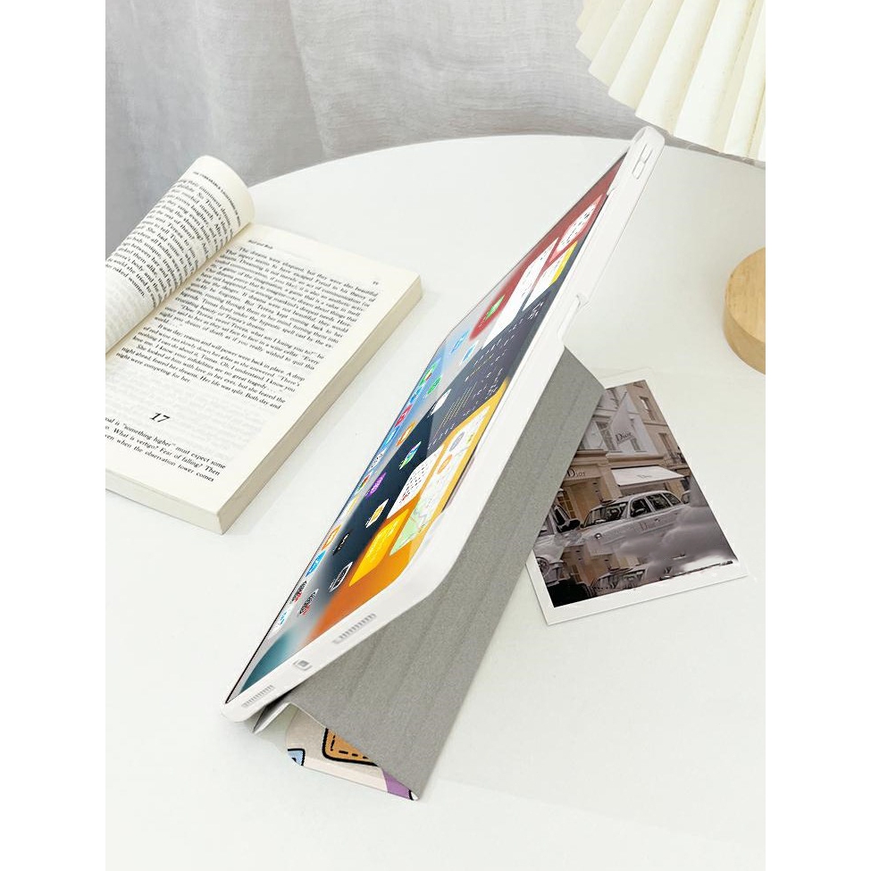 🪐24 ชั่วโมงเคส🪐 เคสiPadหมุน 360°Gen11 Air7 Air5 cream puppy ช่องใส่ปากกาขวา Acrylic เคสipad air6 11 - รูปที่ 7