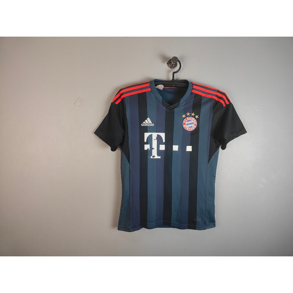 เสื้อแท้ทีม BAYERN MUNICH 2013