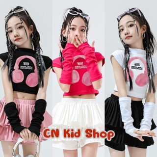 (พร้อมส่งในไทย) ชุดเต้นแต่งลายหูฟังที่หน้าอกสไตล์เกาหลี เซตเ…