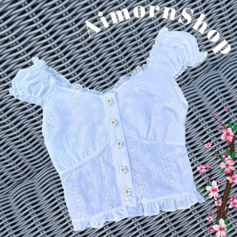 🔥aimorn_shop🔥เสื้อฉลุ แต่งกระดุมดอกไม้🌼อกแต่งลูกไม้ ผ้าฉลุและผ้าปักลาย น้องน่าร้ากกกมากกก♥️