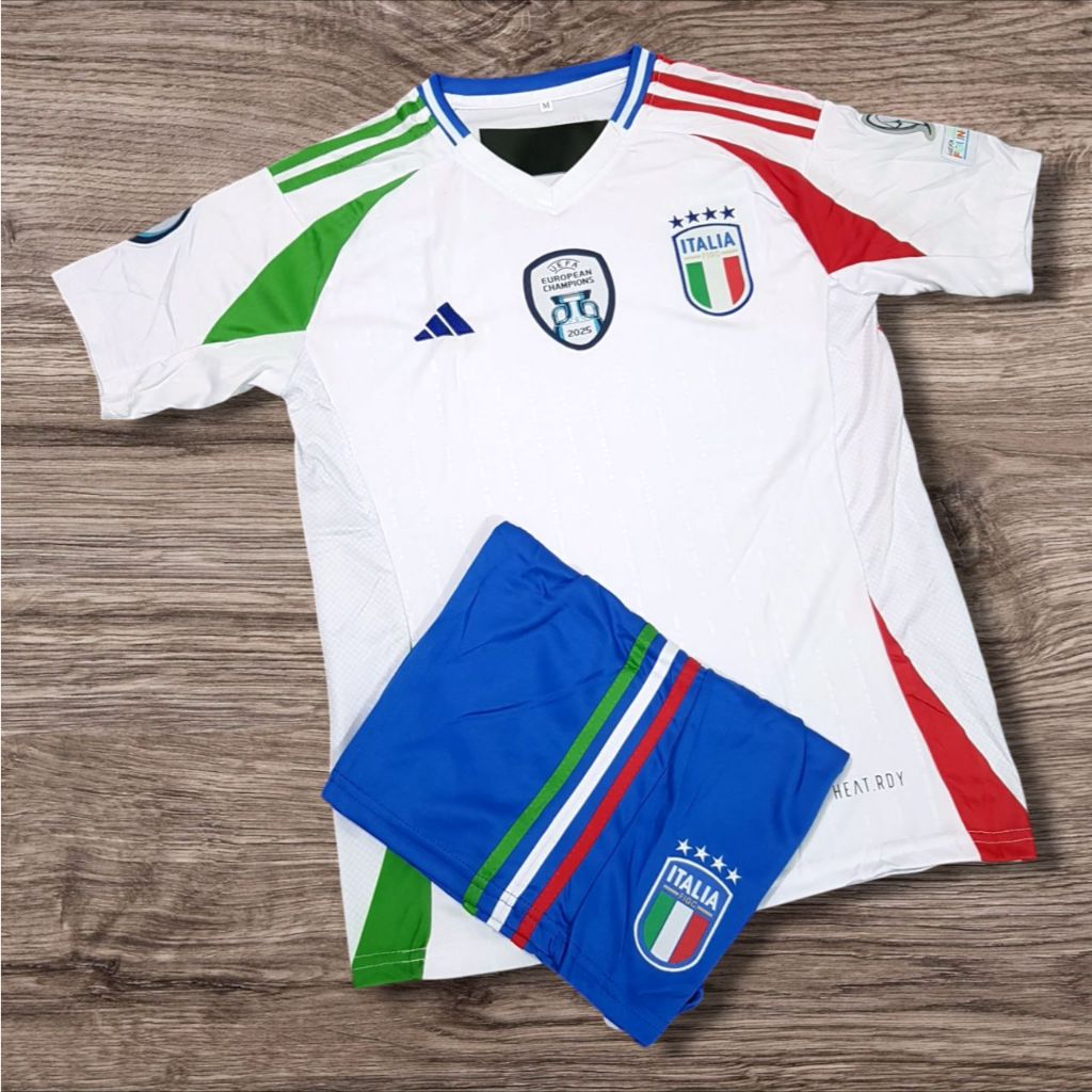 ชุดฟุตบบอล ทีมชาติอิตาลี Italy รุ่นใหม่ลา่าสุด 2024-25 ชุดผู้ใหญ่ ไซส์ M - L - XL (เสื้อ + กางเกง)