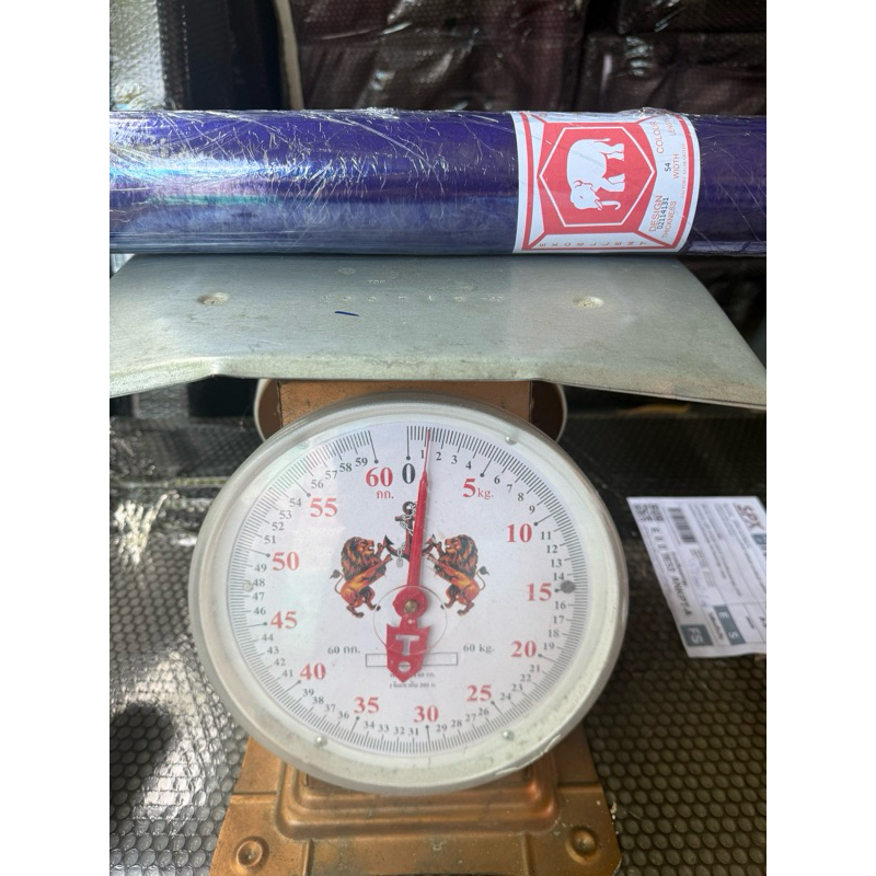 ม้วนพลาสติกPVC พลาสติกห่อของ กว้าง 54" หนา 0.03 มม. ยาว 25 หลา ตราช้าง , ยาว 45 และ 60 หลา ตราลูกโลก