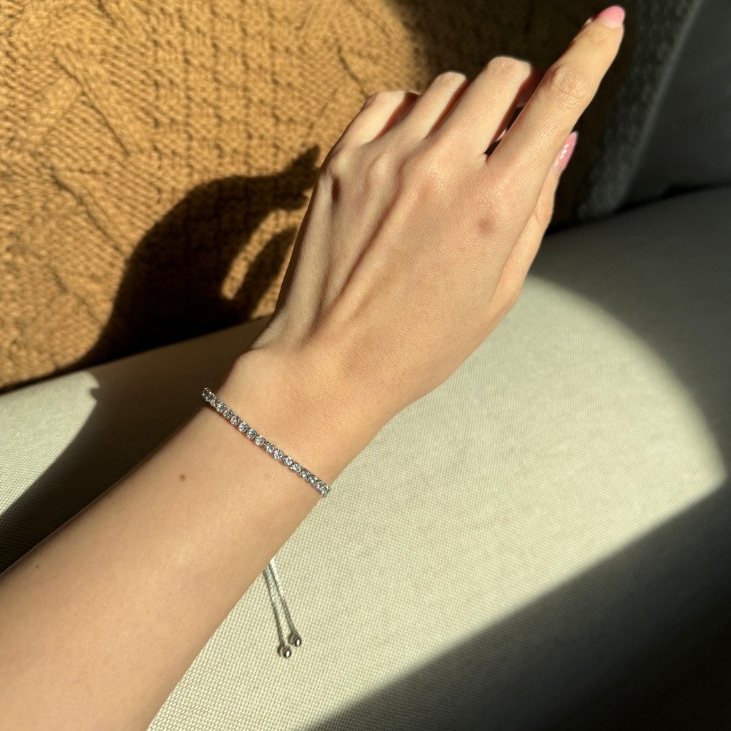 Kind Jewelry สร้อยข้อมือปรับรูดได้ เพชรสวิส รุ่น Tina bracelet freesize