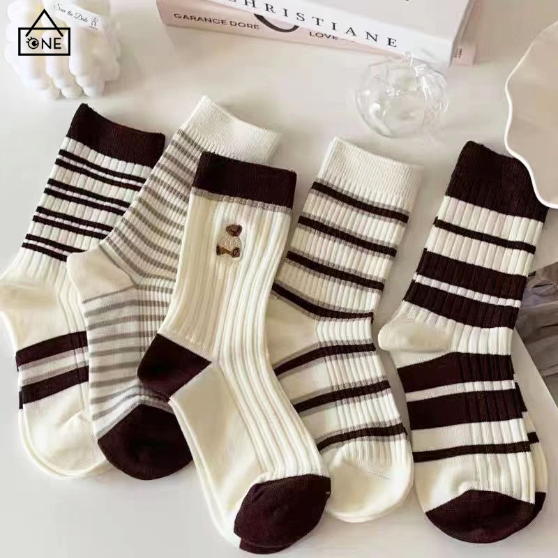 COD❤️ถุงเท้าข้อกลางรูปแบบลายหมีน้อยสีกาแฟสไตล์ญี่ปุ่นดูดซับเหงื่อระบายอากาศนักเรียนถุงเท้าสำหรับผู้หญิง-a.one