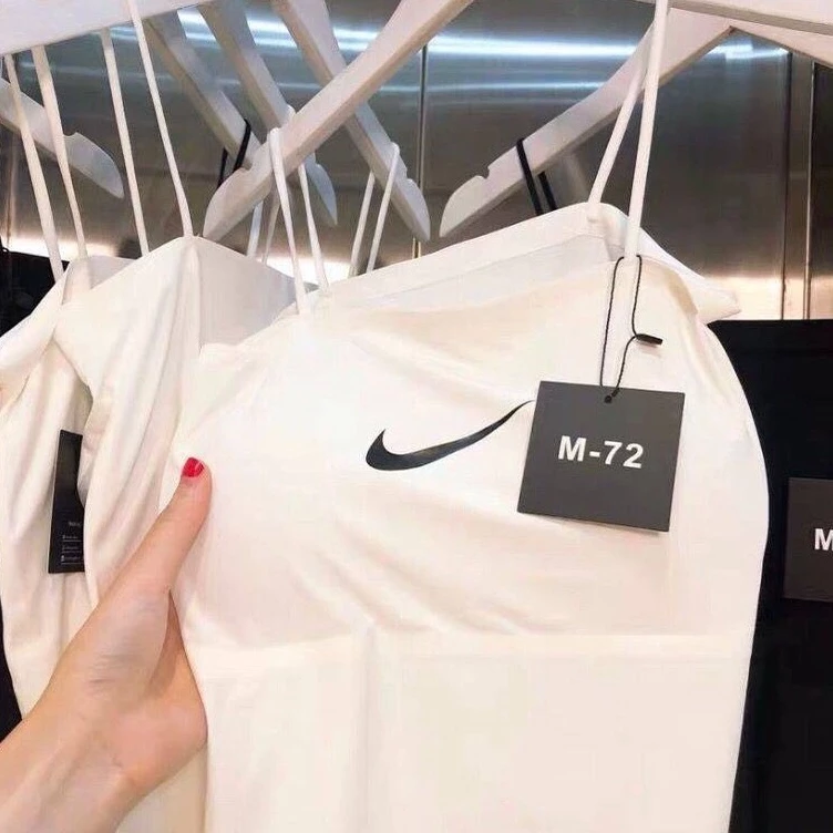 เสื้อในสปอร์ตบรา สายเดี่ยว เสริมฟองน้ำ ครอปครึ่งตัว thumbnail 4