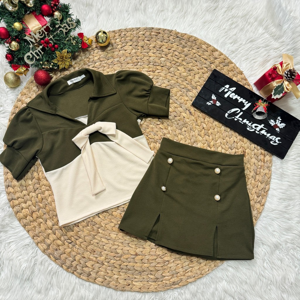 สินค้าพร้อมส่ง ชุดเซตยาวผ้าเปลือกไม้ลายริ้ว เสื้อผ้าเปลือกแขนยาวผ้าซีฟองทรงอกหัวใจแต่งกระดุมมุก+กางเกงเอวเรียบสม็อคหลัง