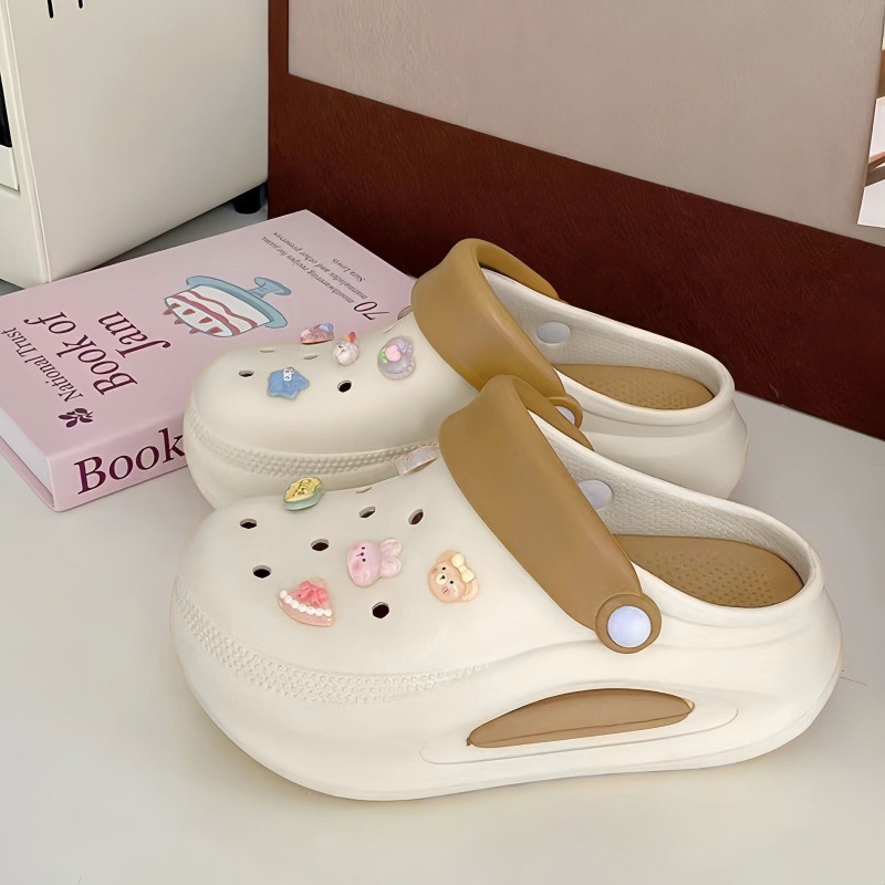 Luckkyshoes ฮอตฮิต รองเท้าแตะแบบสวมหัวโต สีทูโทนสุดน่ารัก รูปแบบใหม่ทรงอวบ มีการ์ตูนแถมไปด้วย รุ่นนี้แต่งตัวง่าย แมตช์ชุ