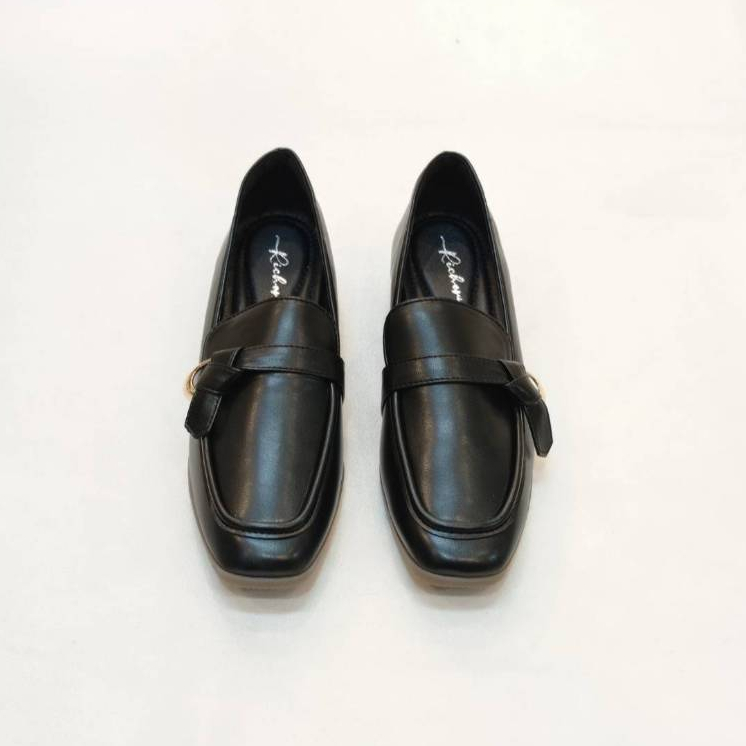 New!!! รองเท้าคัชชู ส้นเตี้ย โลฟเฟอร์ รองเท้าทำงาน อะไหล่สีทองคาดโบว์ ด้านข้าง Loafers