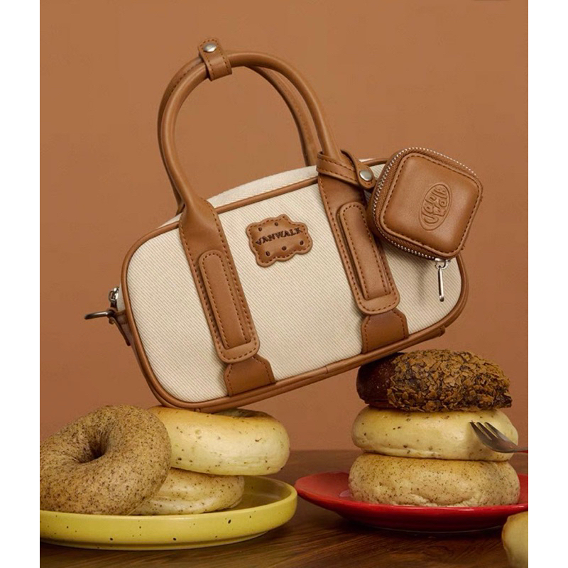 พร้อมส่ง Vanwalk กระเป๋าถือ🍪 คอล lucky house + สาย crossbody/pounch★ (ใช้โค้ดลด 30% max 1,000) จากช็อปแท้ 💯