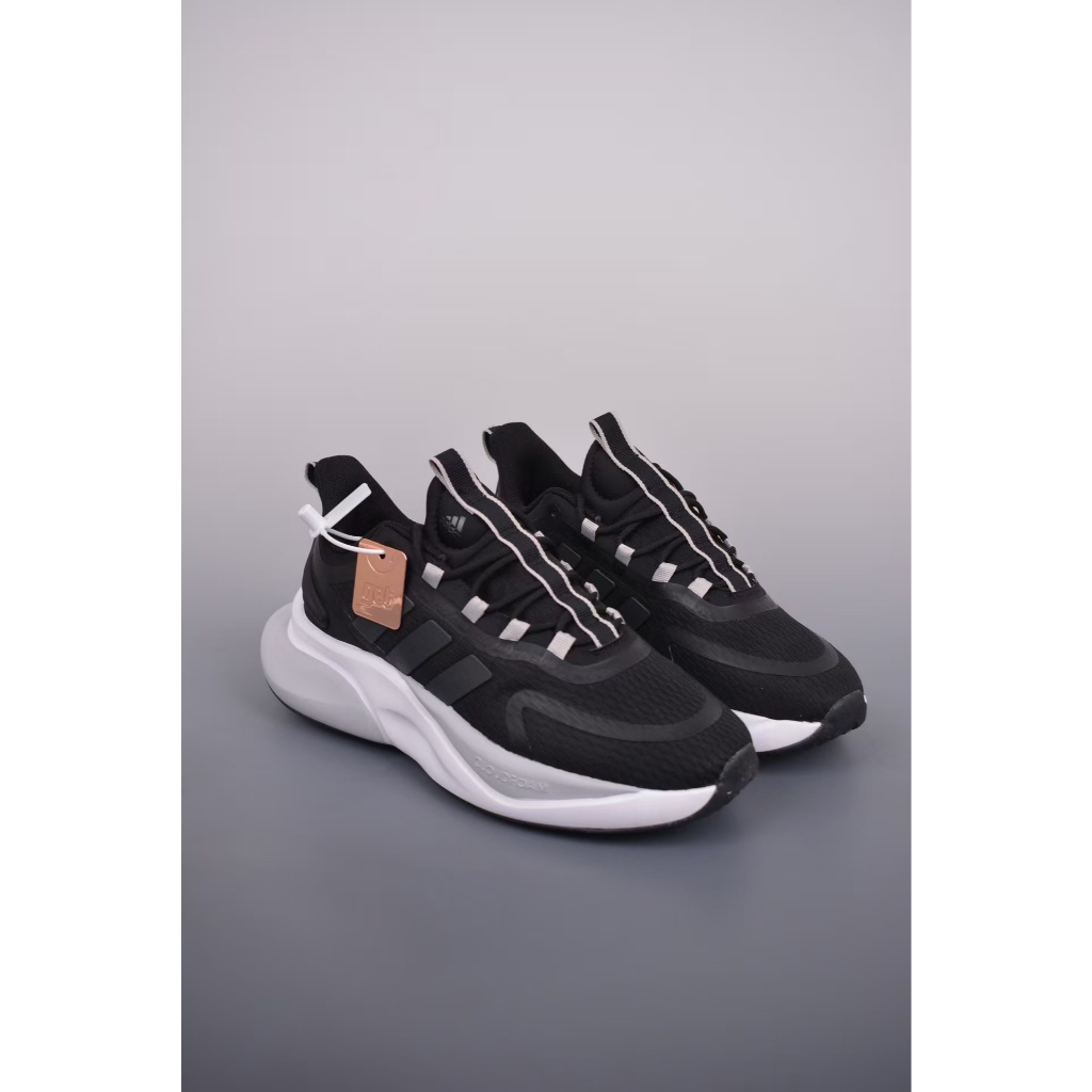 ผลิตภัณฑ์ถ่ายจริง adidas ALPHABOOST V1 Sustainable รองเท้าวิ่งสบาย ๆ เทรนด์ต่ำ HP6144DD