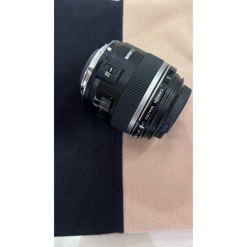 Canon lens EF-S60mm f/2.8 Macro USM