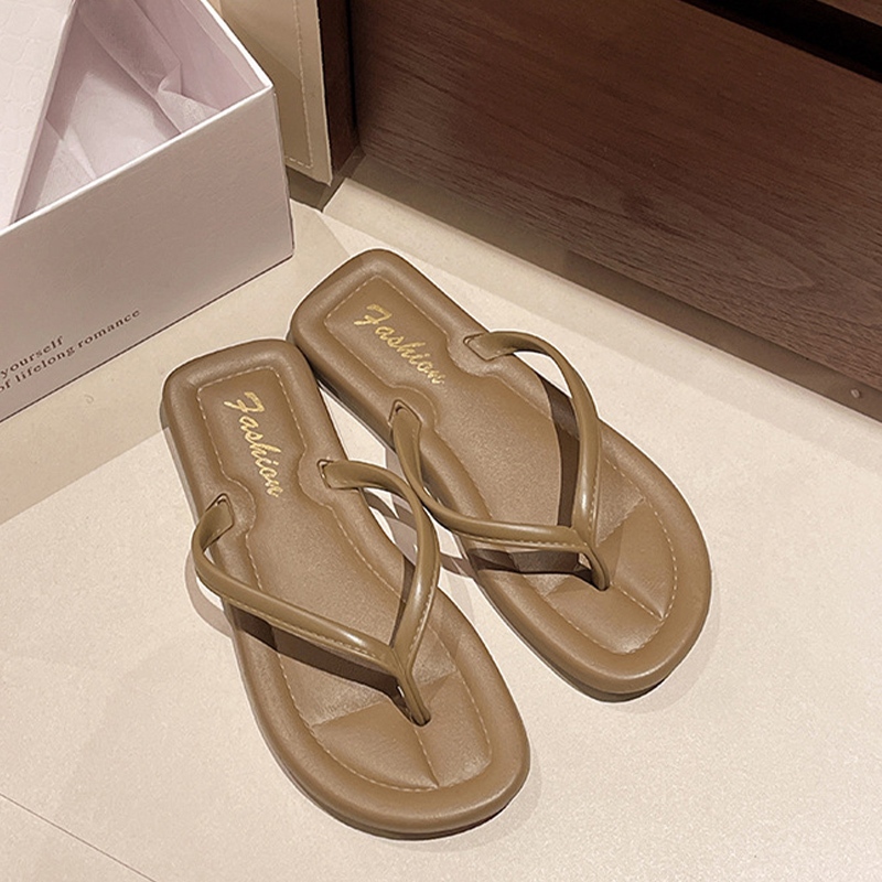 hkboy งานเข้าใหม่ขายดีพร้อมส่ง รองเท้าลำลองหูหนีบแฟชั่น ทรงสวย น้ำหนักเบา ใส่สบาย ดีไซน์รับรูปเท้า พร้อมส่งเลือกหลากหลา