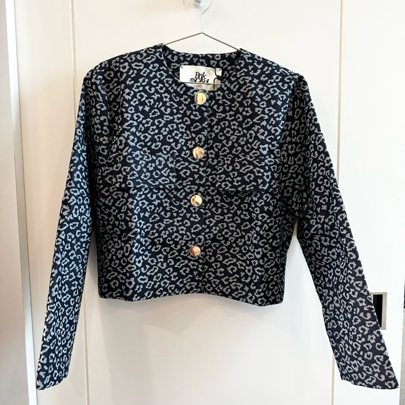 NEW IN PACK - BNK MILAN TWEED JACKET เสื้อคลุมผ้ายีนส์ ลาย Leopard - SECRET (shop 1790)
