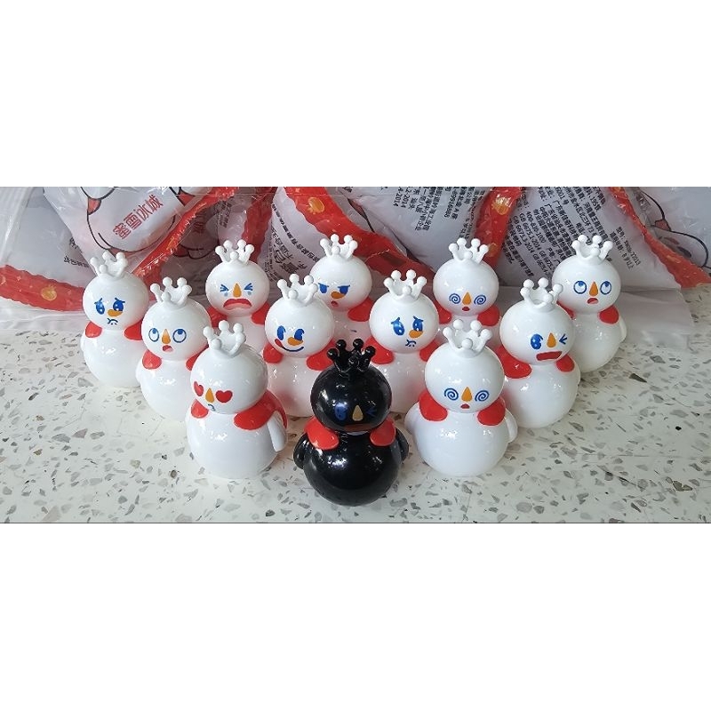 ตุ๊กตาล้มลุกmixueของแท้💯สุ่มไม่แกะซองมีสีดำและสีขาวพร้อมส่งในไทยค่ะ🇹🇭