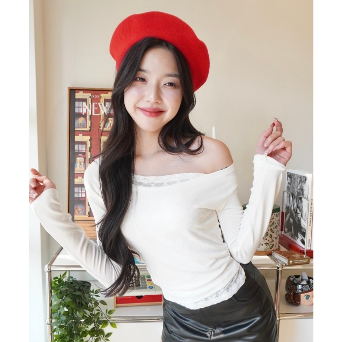 JARINYA เสื้อwg.we แขนยาวปาดไหล่แต่งลูกไม้ (T799)