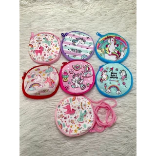 สุ่มลาย 1 ชิ้น กระเป๋าคล้องคอ ผ้ากำมะหยี่ ใส่เหรียญ สายยาว กระเป๋าเด็ก กระเป๋าสะพายข้าง ลายซาริโอ้🇹🇭