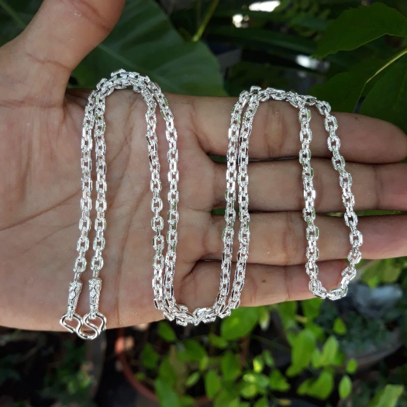 สร้อยเงินแท้92.5% ลายคตกิต ขนาด4มิล ตะขอและความยาวอื่นสามารถสอบถามได้ทางแชทครับ