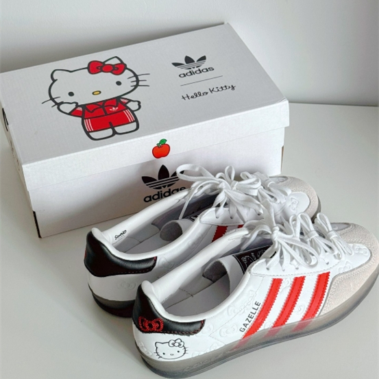 Hello Kitty x adidas originals GAZELLE INDOOR White Red Core Black white  ของแท้ 100 %