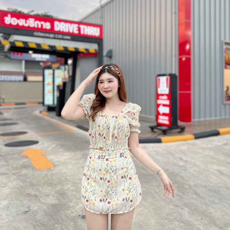 ชุดเซท ชุดเซทสาวอวบ2ชิ้น เซทฉลุ เสื้อครอปปักฉลุแขนตุ๊กตา+กระโปรงยาว/สั้น สไตล์ เรียบหรู ดูแพง น่ารัก หวานๆ ใส่ออกงานได้