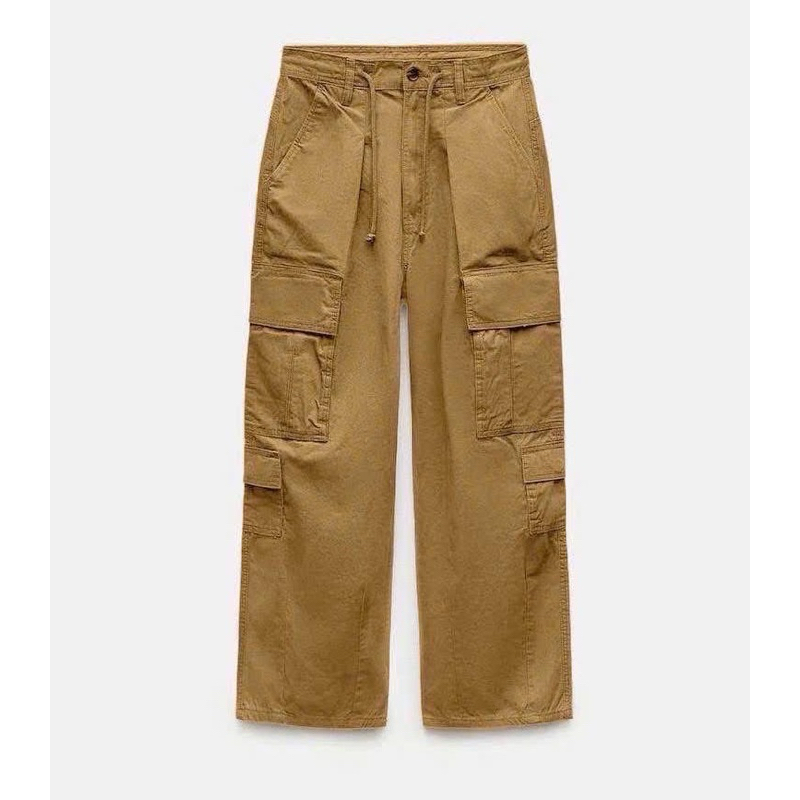 กางเกงขายาวเอวต่ำทรงคาร์โก้มีกระเป๋าด้านข้างเยอะๆ Zara Zw Collection Loose Fit Cargo Pants เข้าใหม่