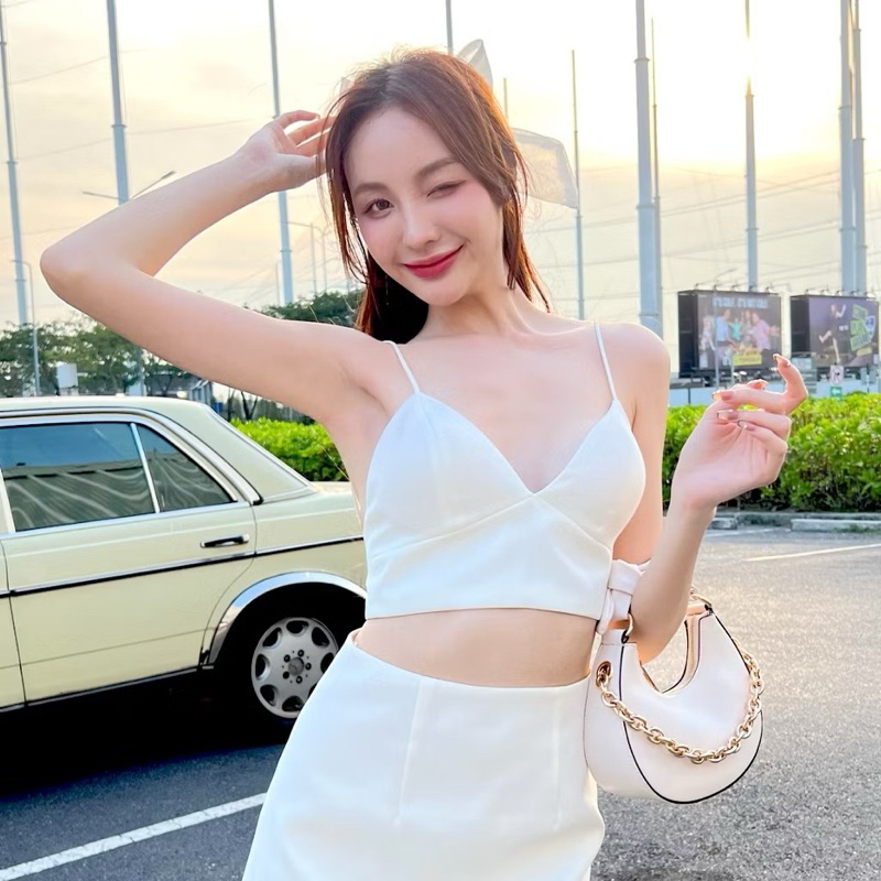 เสื้อสายเดี่ยว brand Lism Lism ทรงเปะสุด เซ็กซี่มาก ไซส์ S มือ 1 ป้ายห้อย