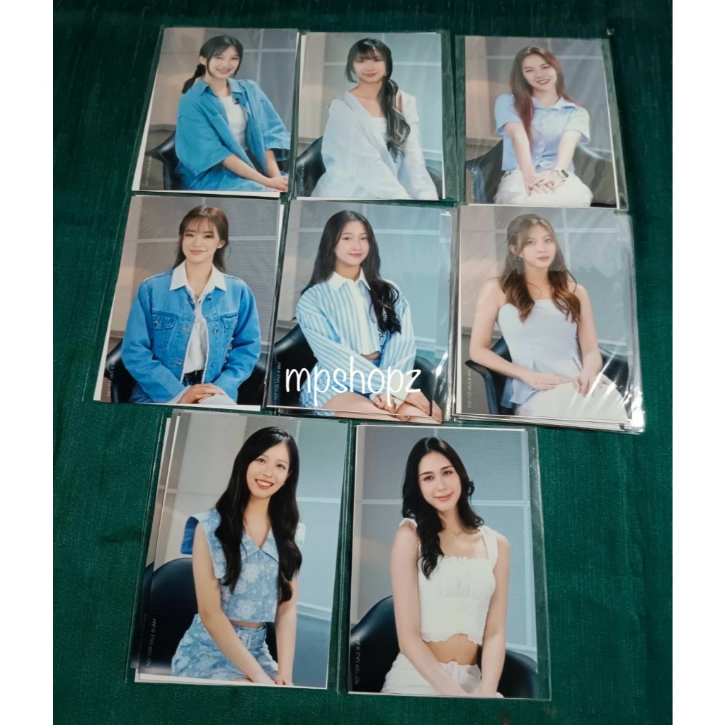 ‼️ราคาโล๊ะ‼️ พร้อมส่ง รูปปก 2/3 BNK48 17th Single "BORDERLESS" เพลง 365 Nichi no Kamihikouki 365วันก