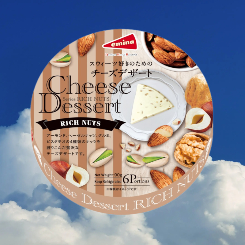 Emina Rich Nuts Cheese Dessert ส่วนผสมของอัลมอนด์ ถั่วเฮเซล วอลนัท และพิทาชิโอเพื่อเพิ่มรสชาติถั่วที่เข้มข้น