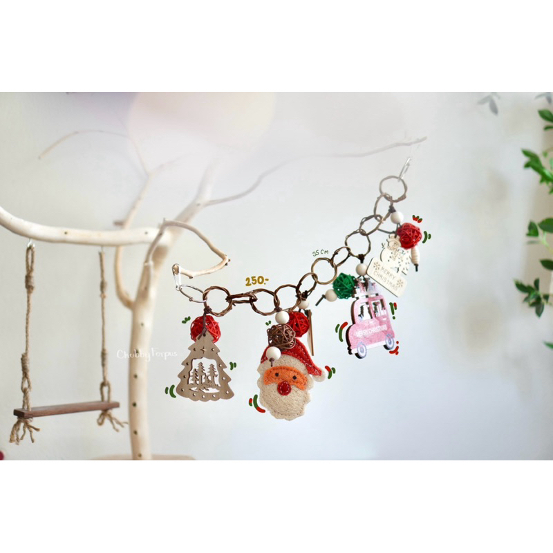 พร้อมส่ง  ของเล่นนก โมบายตีมคริสต์มาส ใช้ห้อยในกรงให้นกแทะเล่น