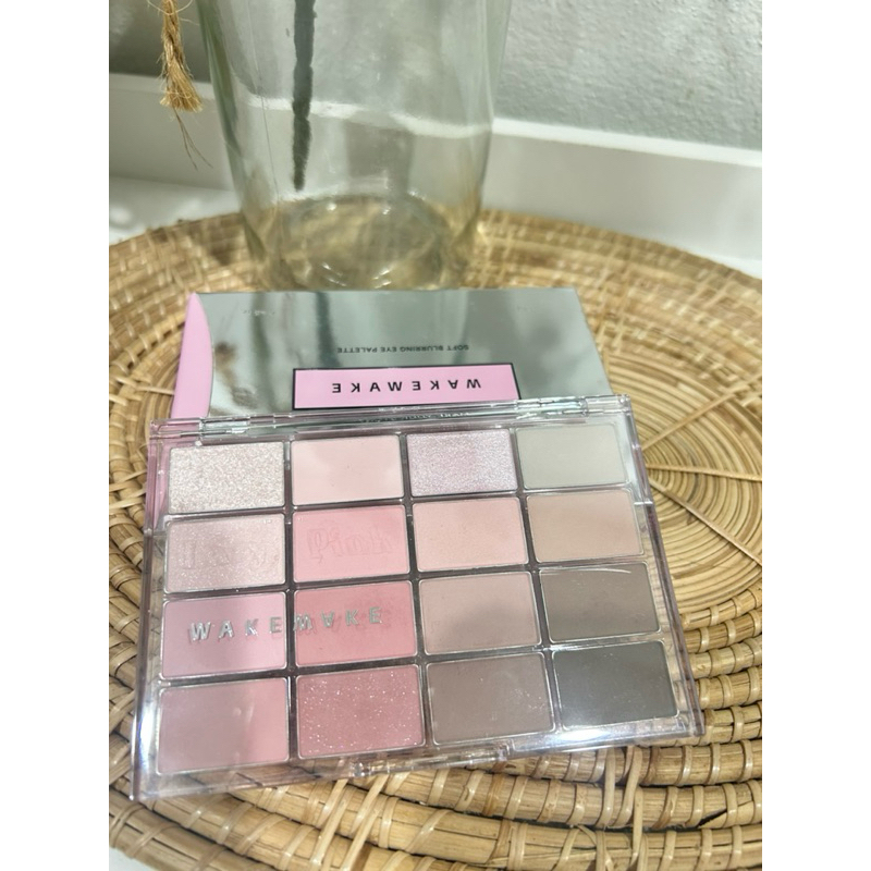 wakemake eyeshadow สี 10 โทนสมพู