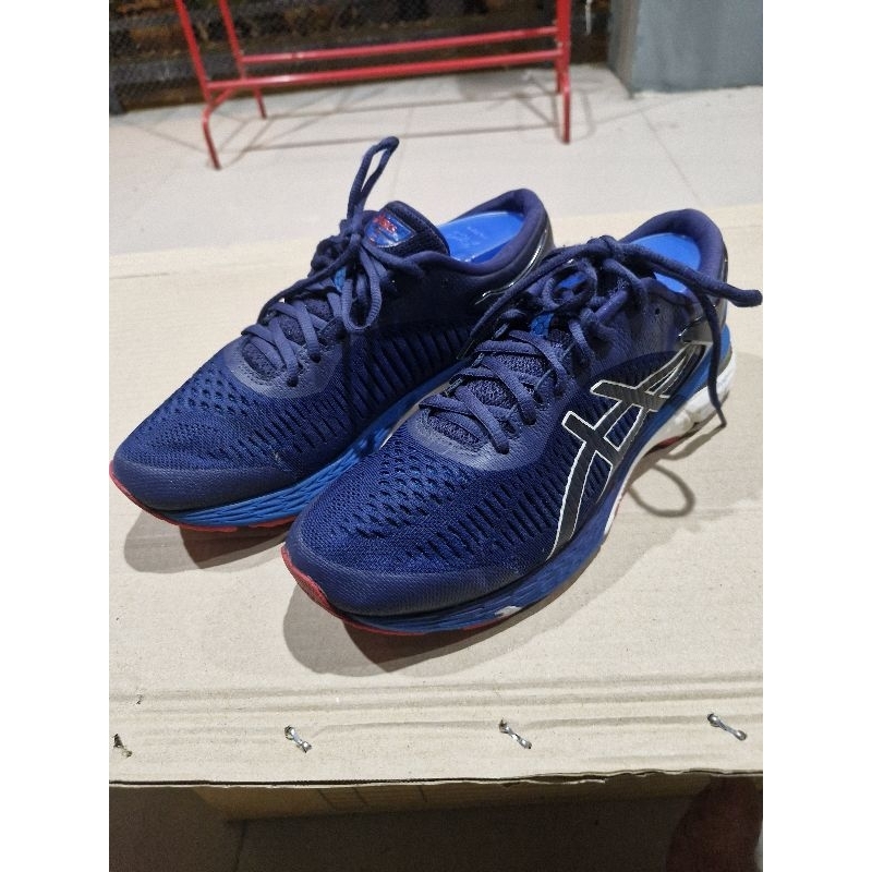 รองเท้าวิ่งมือสอง asics gel kayano25 ไซด์ 41.5/260