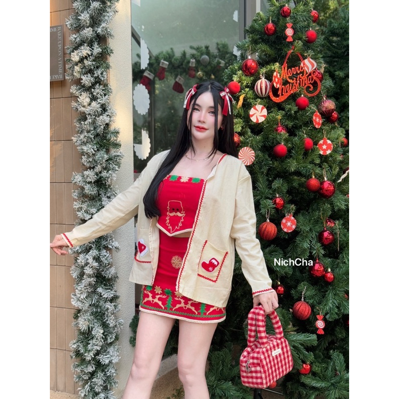 Merry Christmas' 14 คริสต์มาสเดย์ ... สีแดงที่ใส่แล้วขาวมากกกกกก ปักทั้งชุด ซื้อ 1 ชุด ได้ 3 ชิ้น #คุ้มมากกกกก